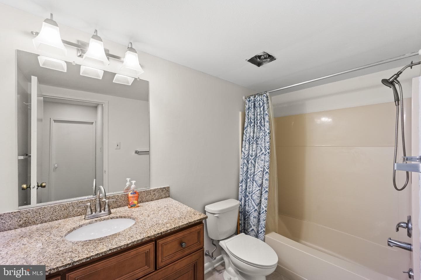 1607 Raintree Ln # 1607 photo 17