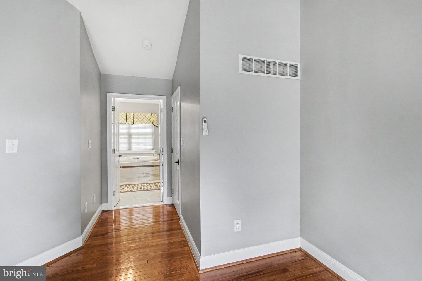 324 Martingale Circle photo 21