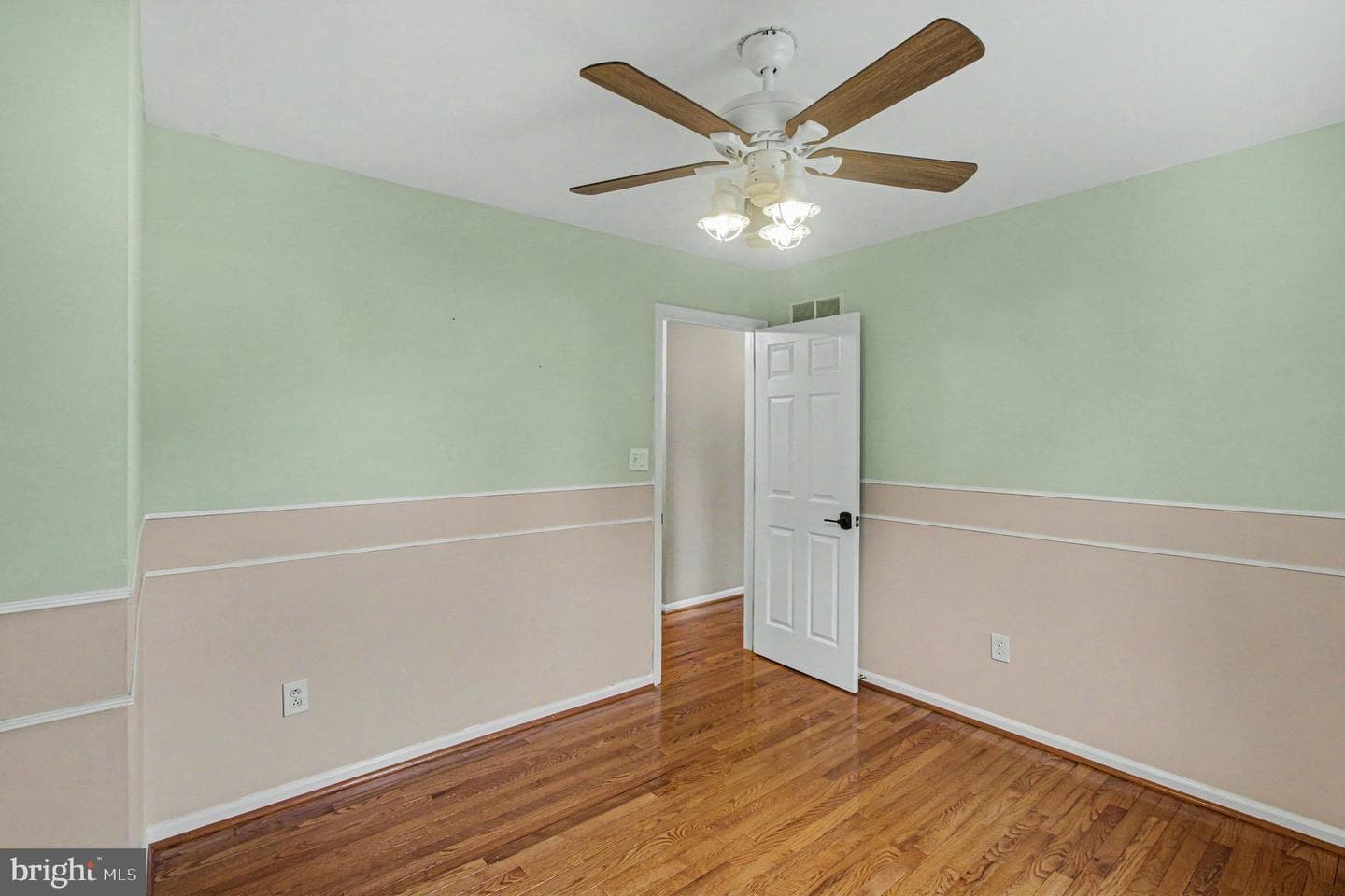324 Martingale Circle photo 32