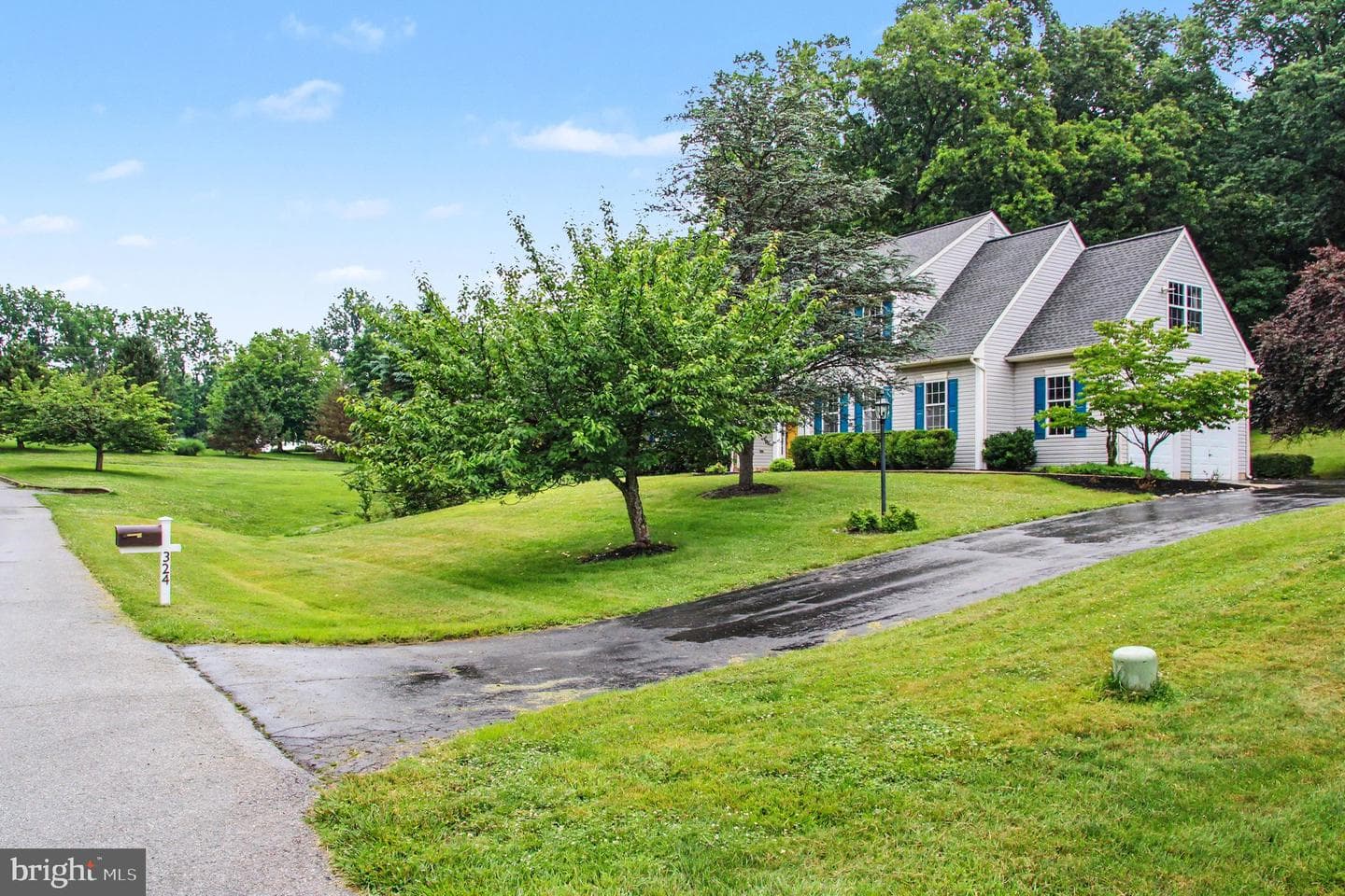 324 Martingale Circle photo 5