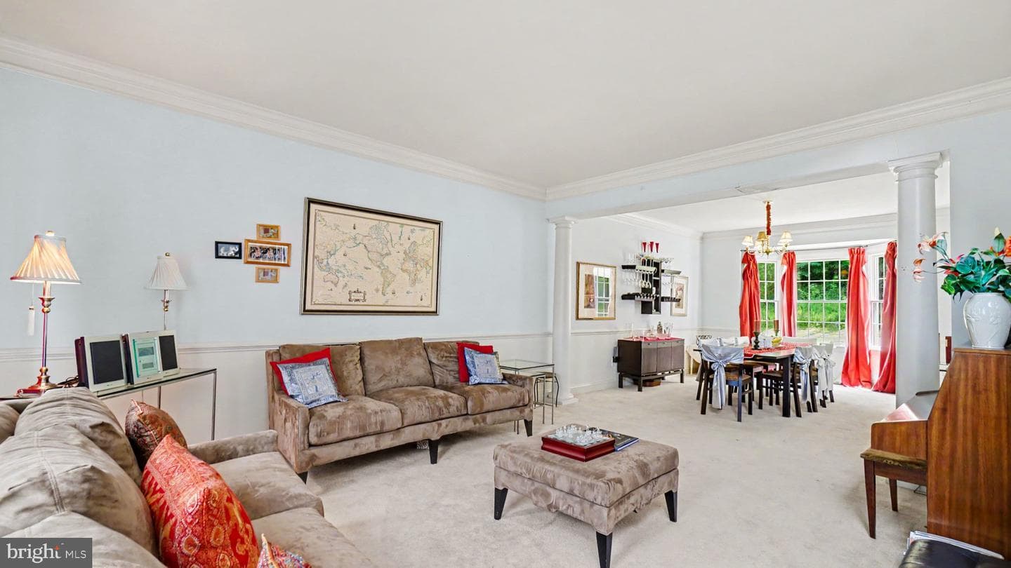 505 Springview Ln photo 10