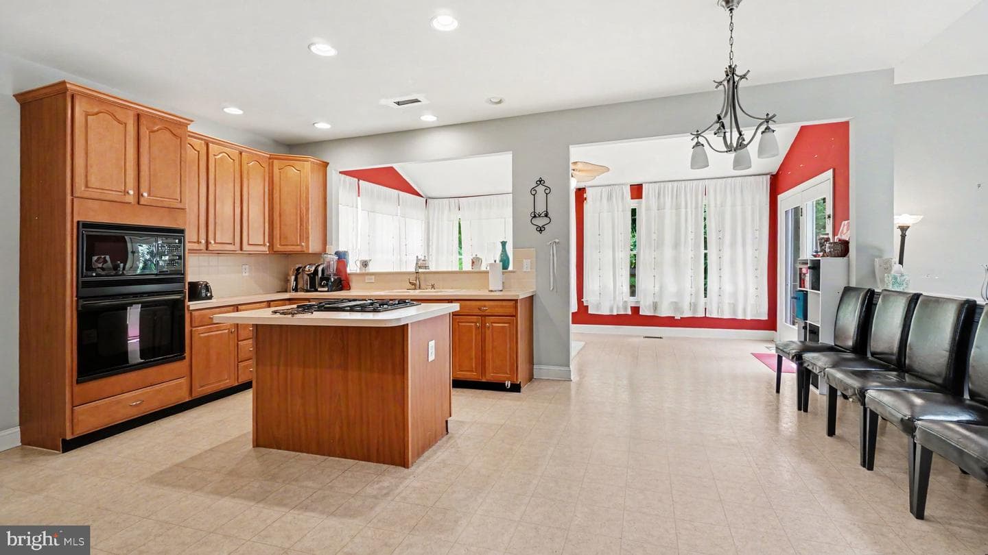 505 Springview Ln photo 14