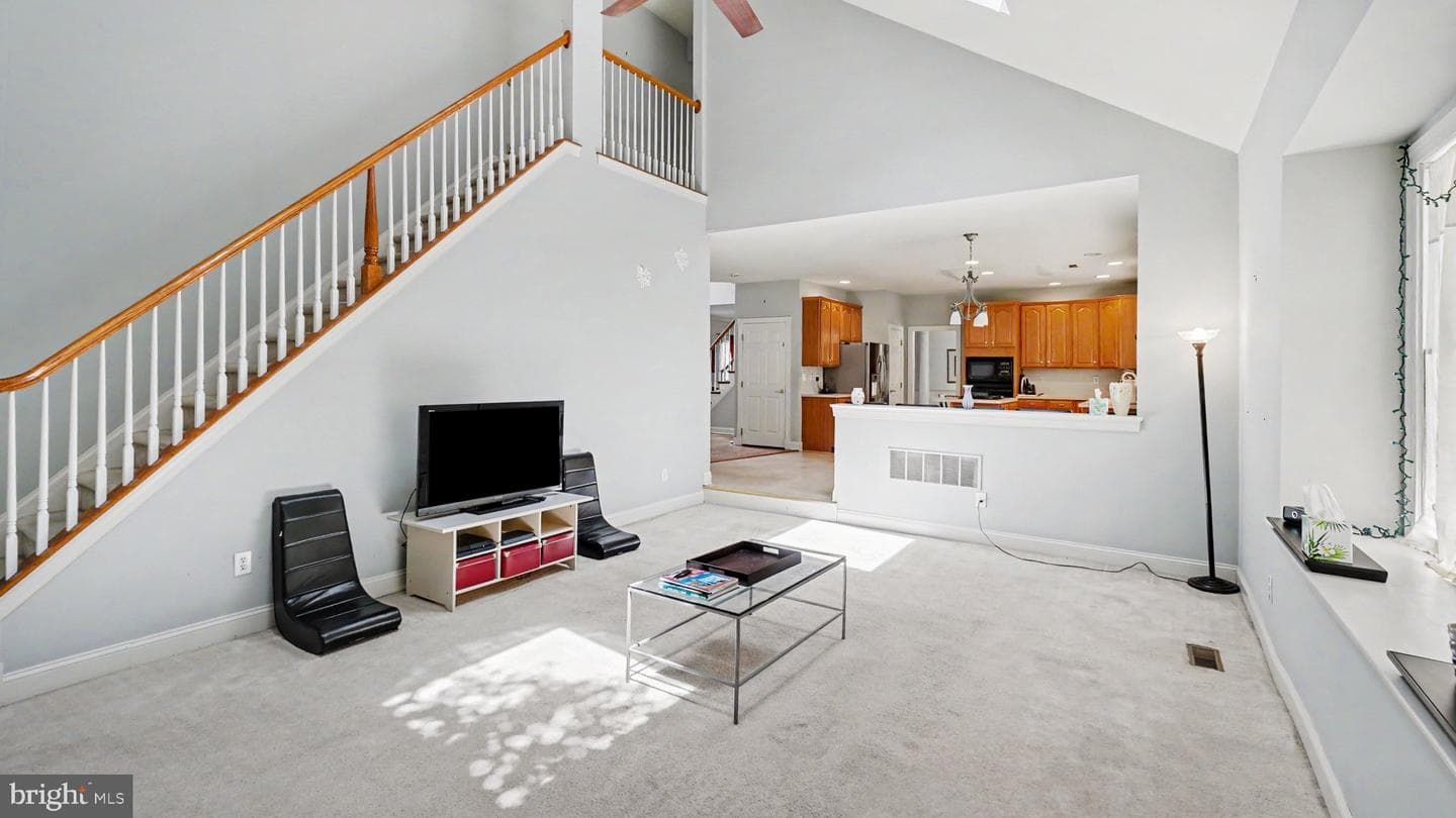 505 Springview Ln photo 19