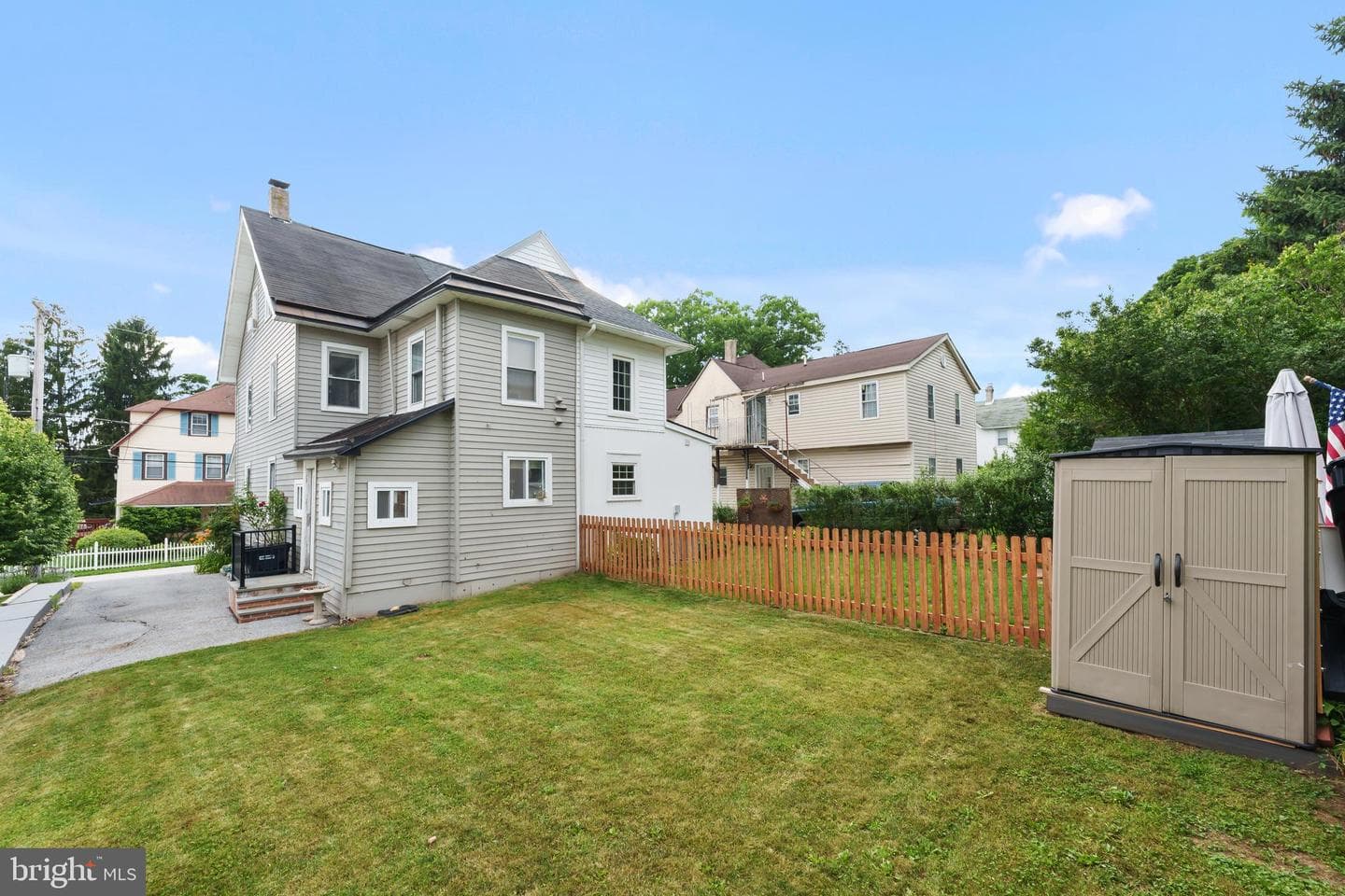 47 Walnut Avenue photo 24