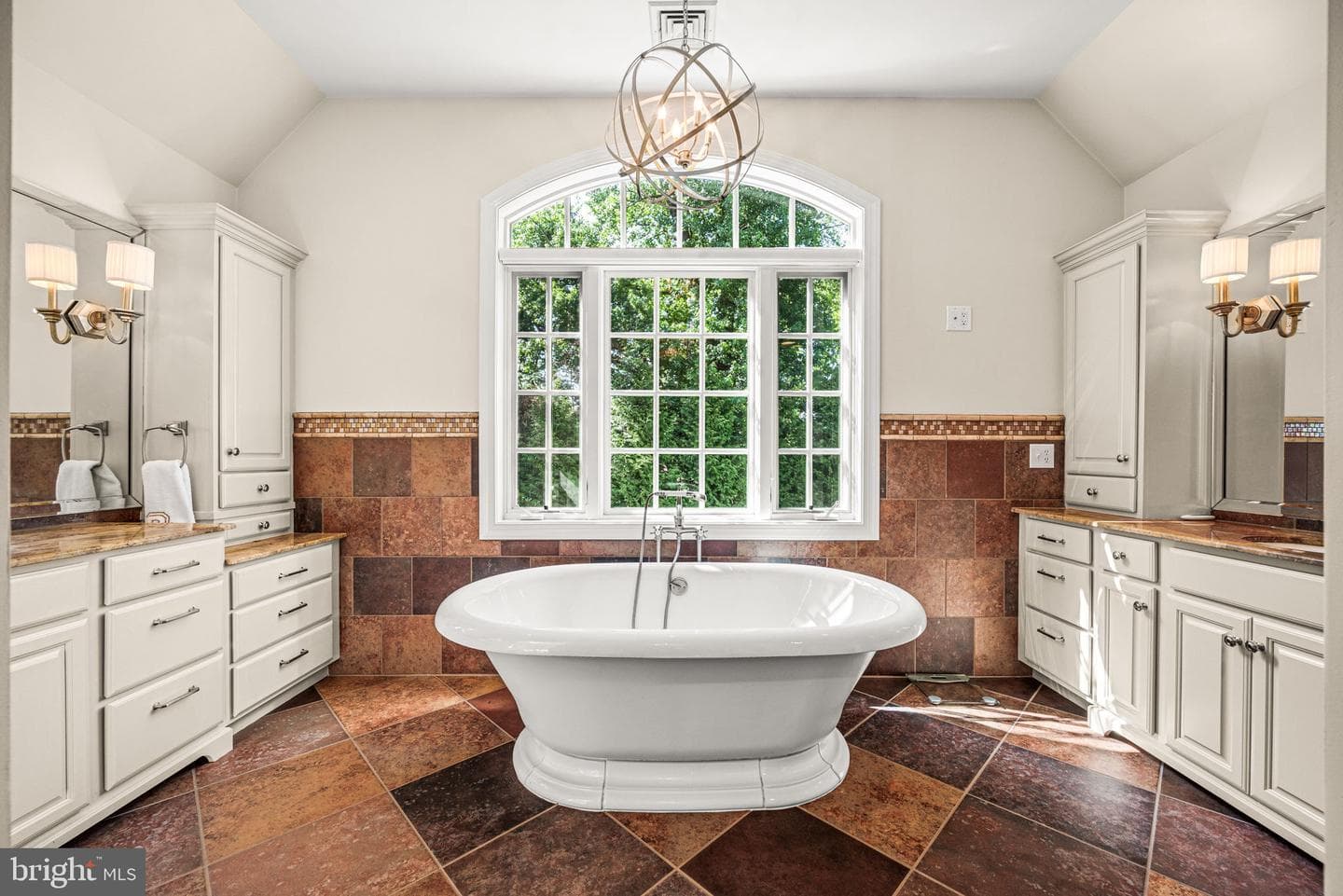 205 Exeter Road photo 38