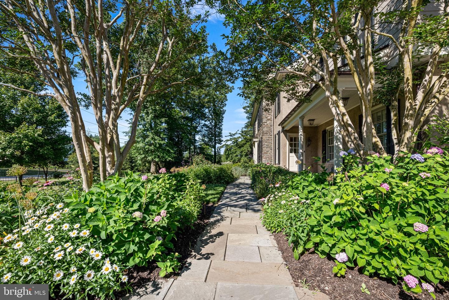 205 Exeter Road photo 4