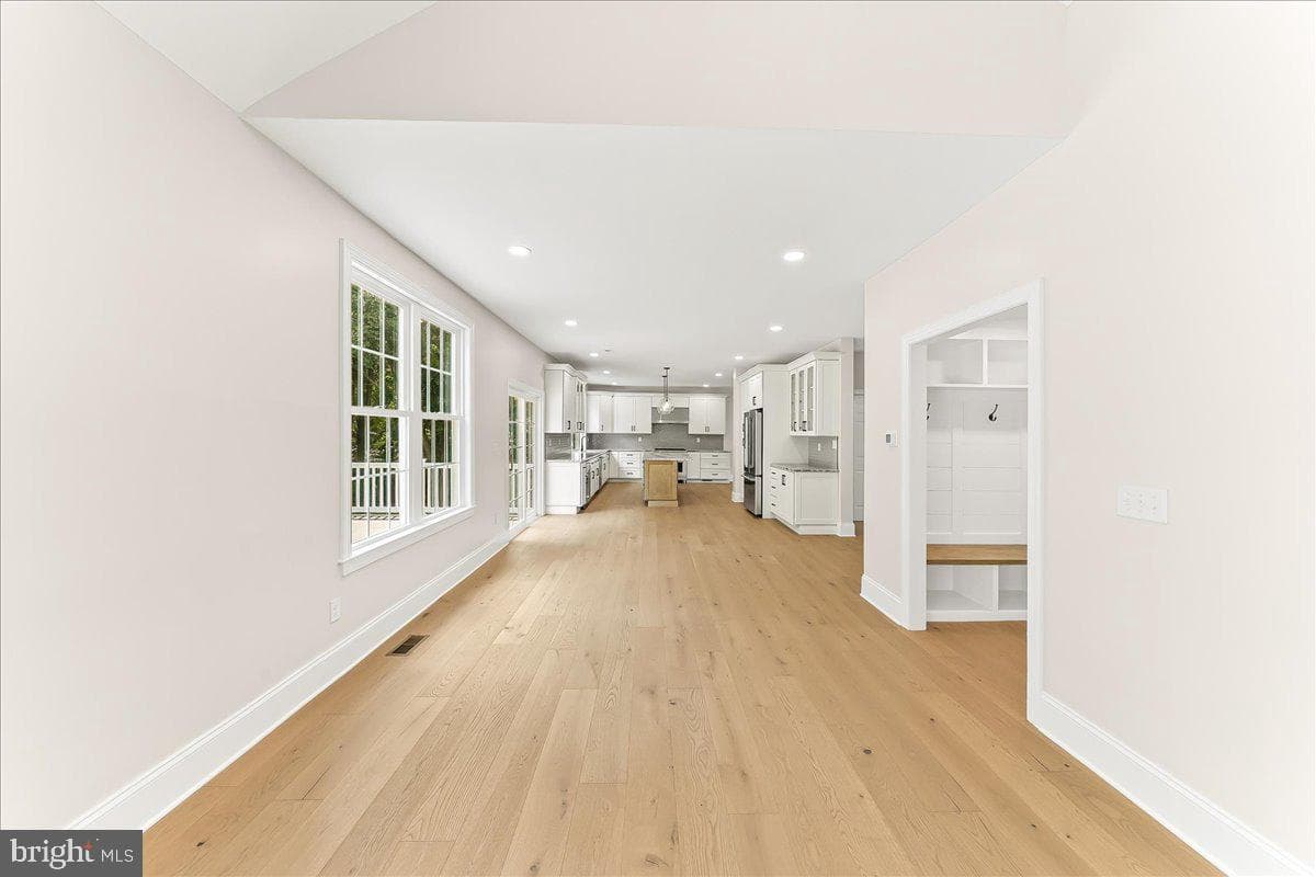 804 Waverly Road photo 29