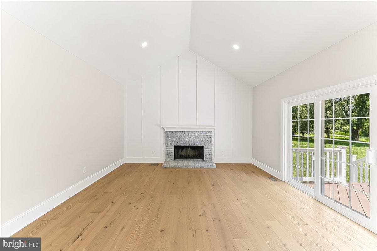 804 Waverly Road photo 30