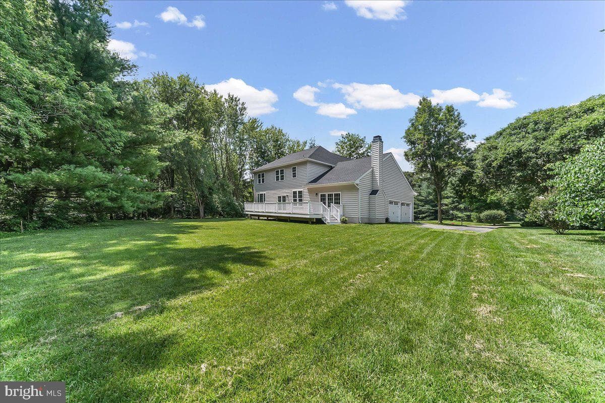 804 Waverly Road photo 9