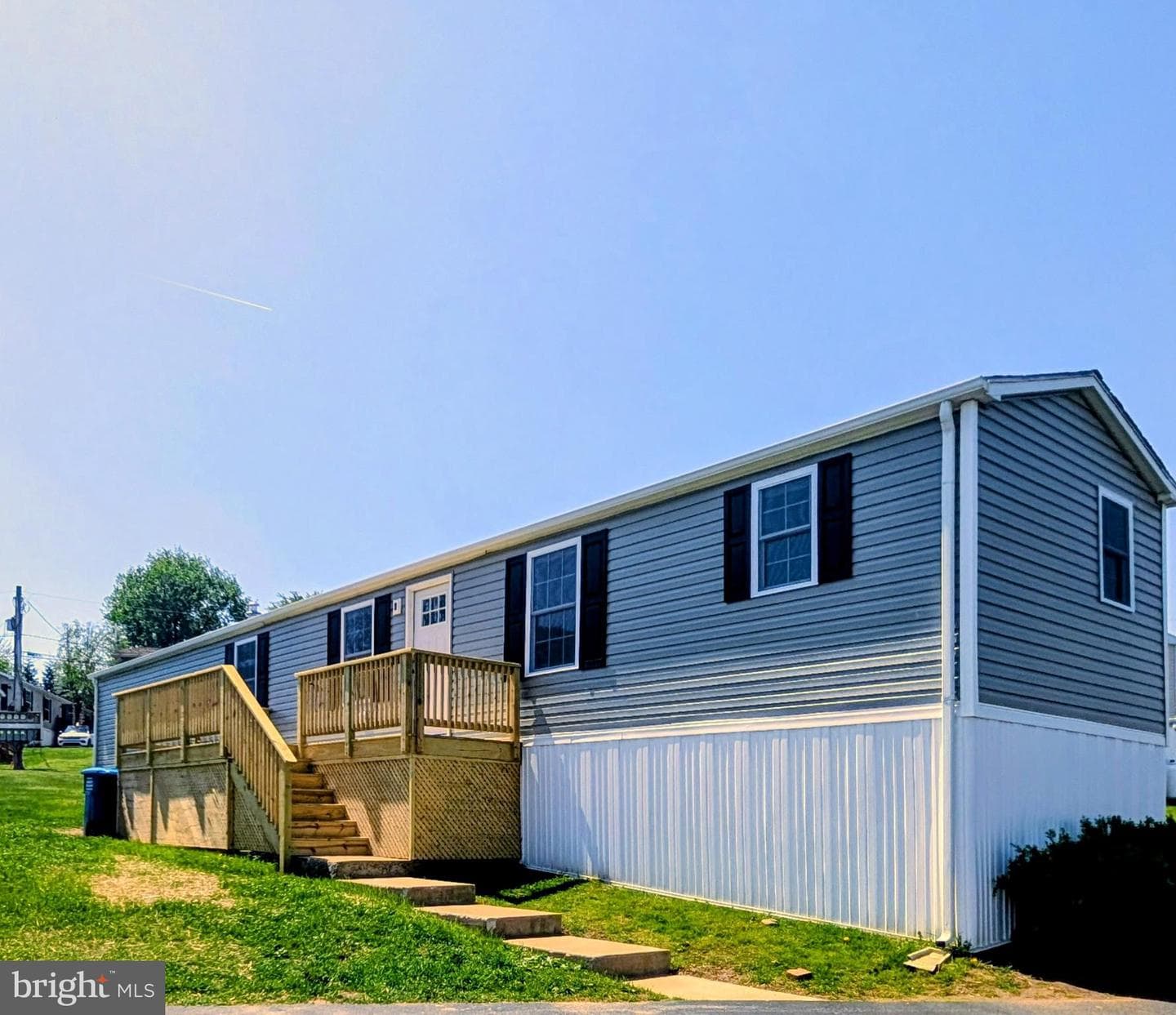 12 Stephanie Ln, Glenmoore