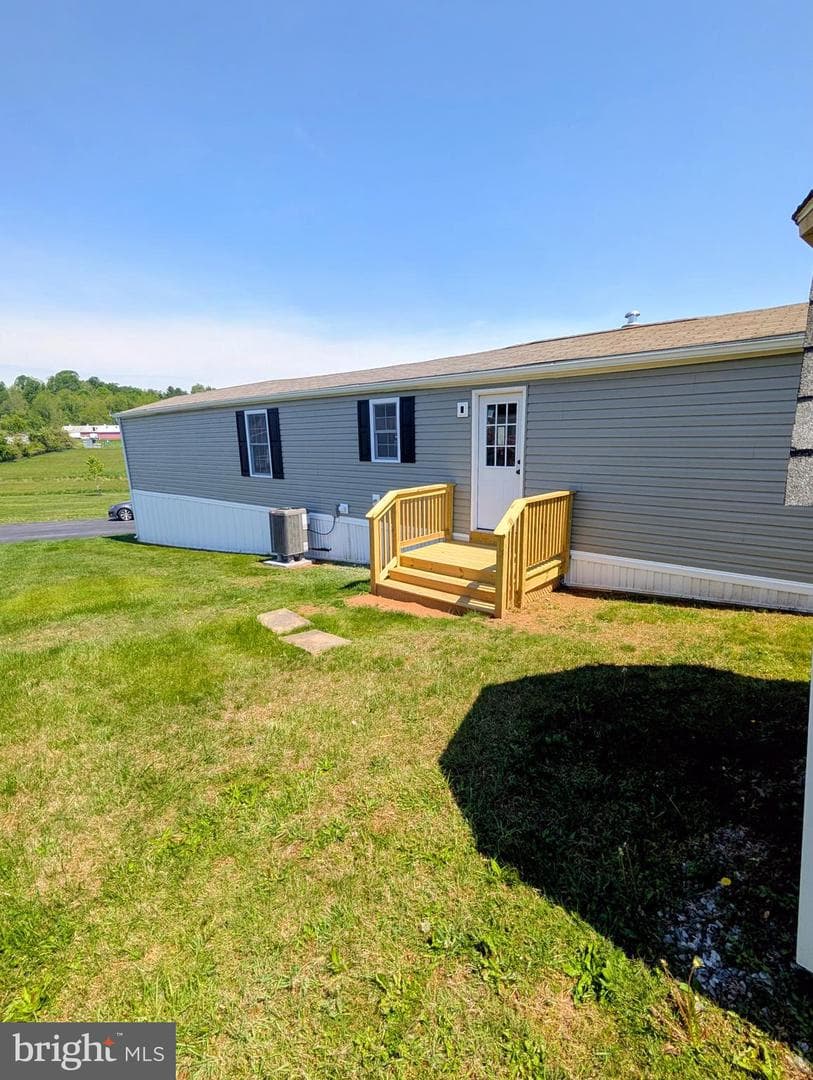 12 Stephanie Ln, Glenmoore