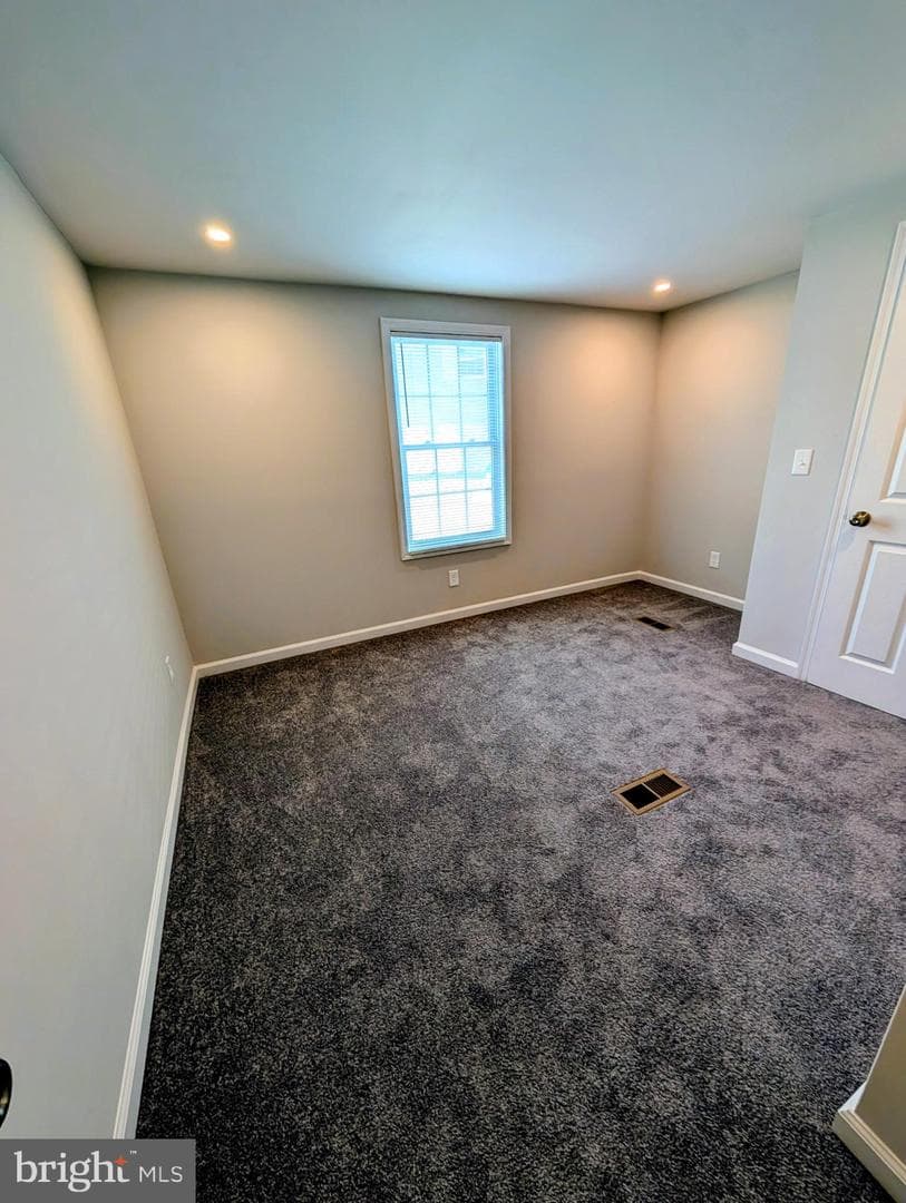 12 Stephanie Ln photo 9