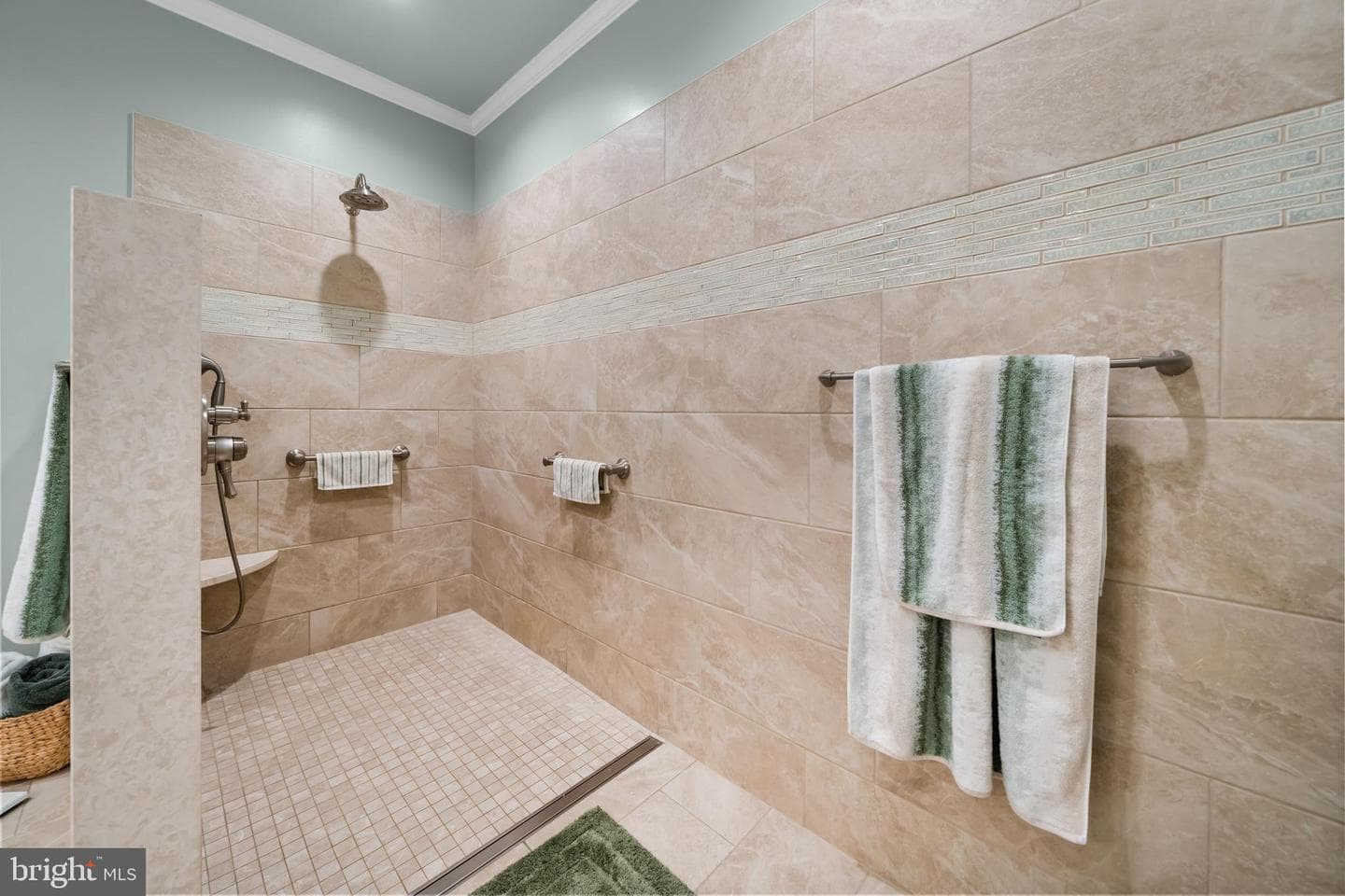 1674 Yardley Drive photo 34