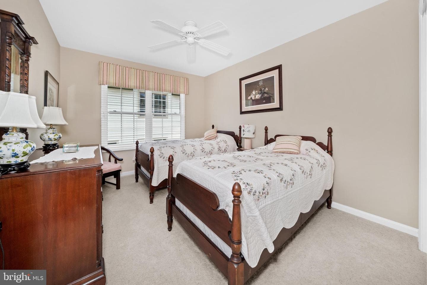 1674 Yardley Drive photo 45