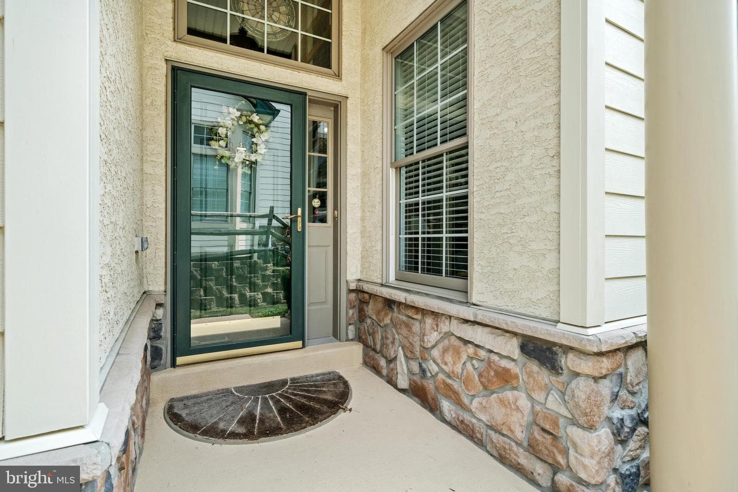 1674 Yardley Drive photo 7