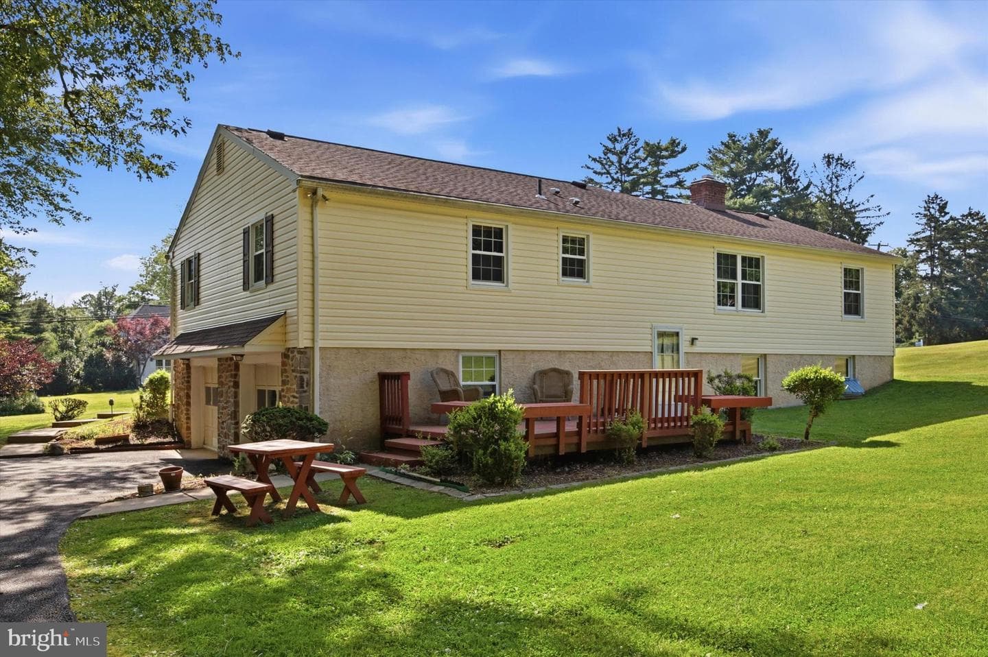 513 Reservoir Road photo 23
