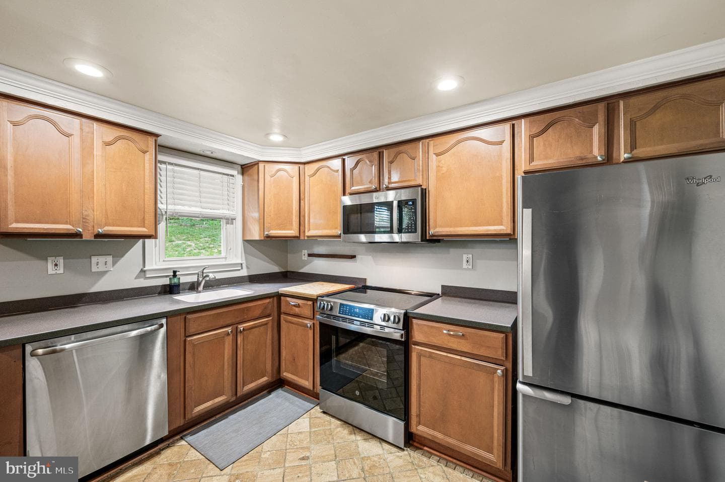 525 Oriole Drive photo 10