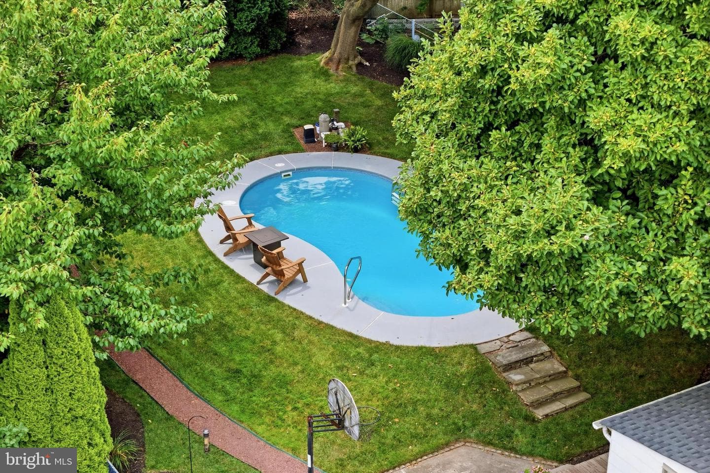3 Maple Avenue photo 3