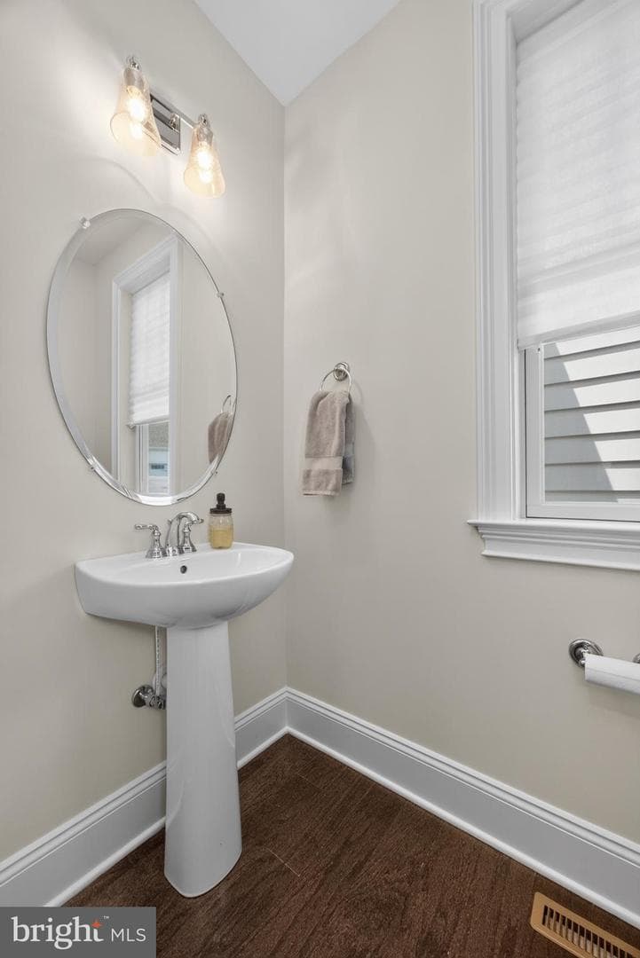 306 Merion Court photo 9