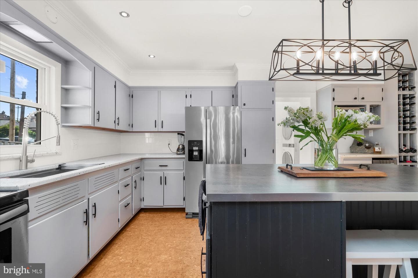 118 Marshall Street photo 11