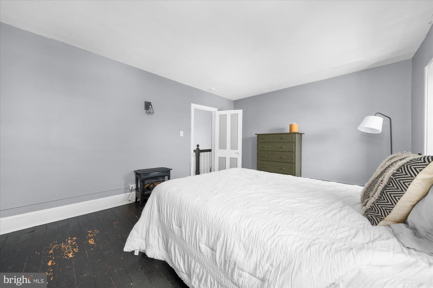 118 Marshall Street photo 28