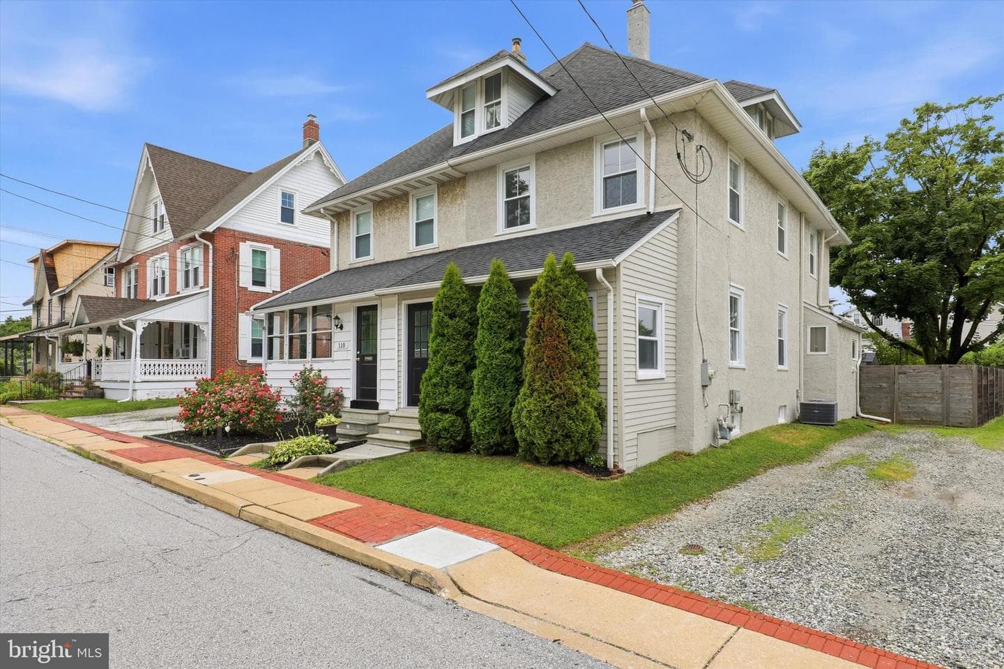 108 W Broad Street photo 3