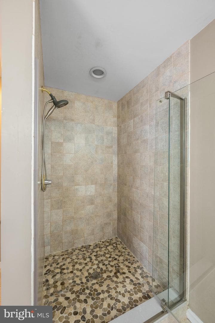 592 W Creek Road photo 33