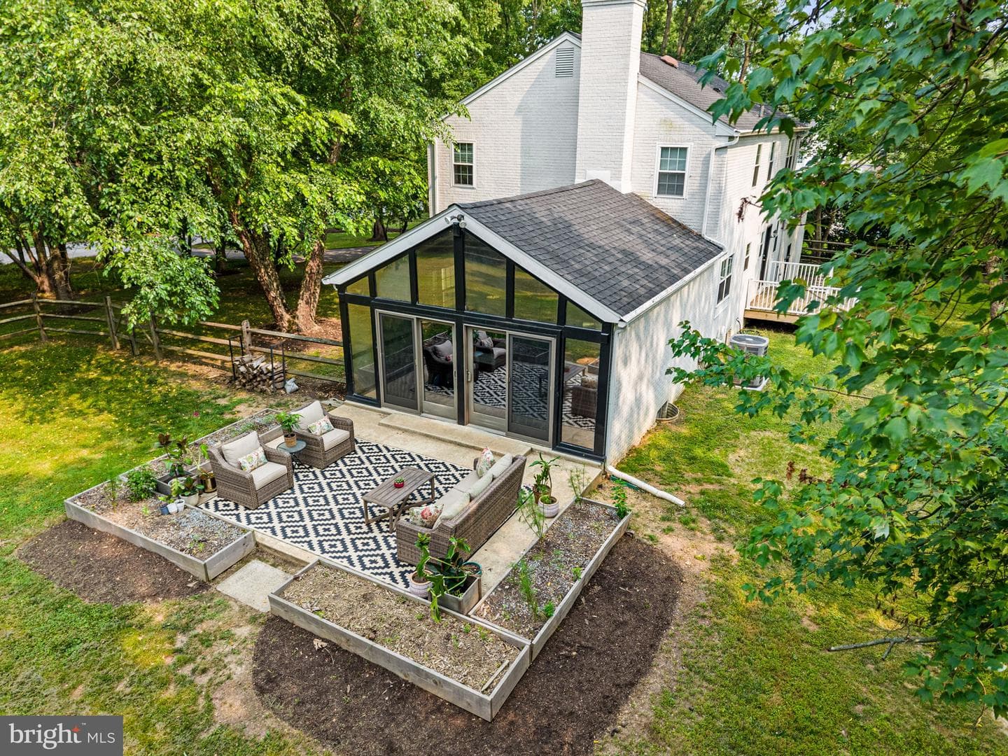 497 Black Swan Lane photo 34