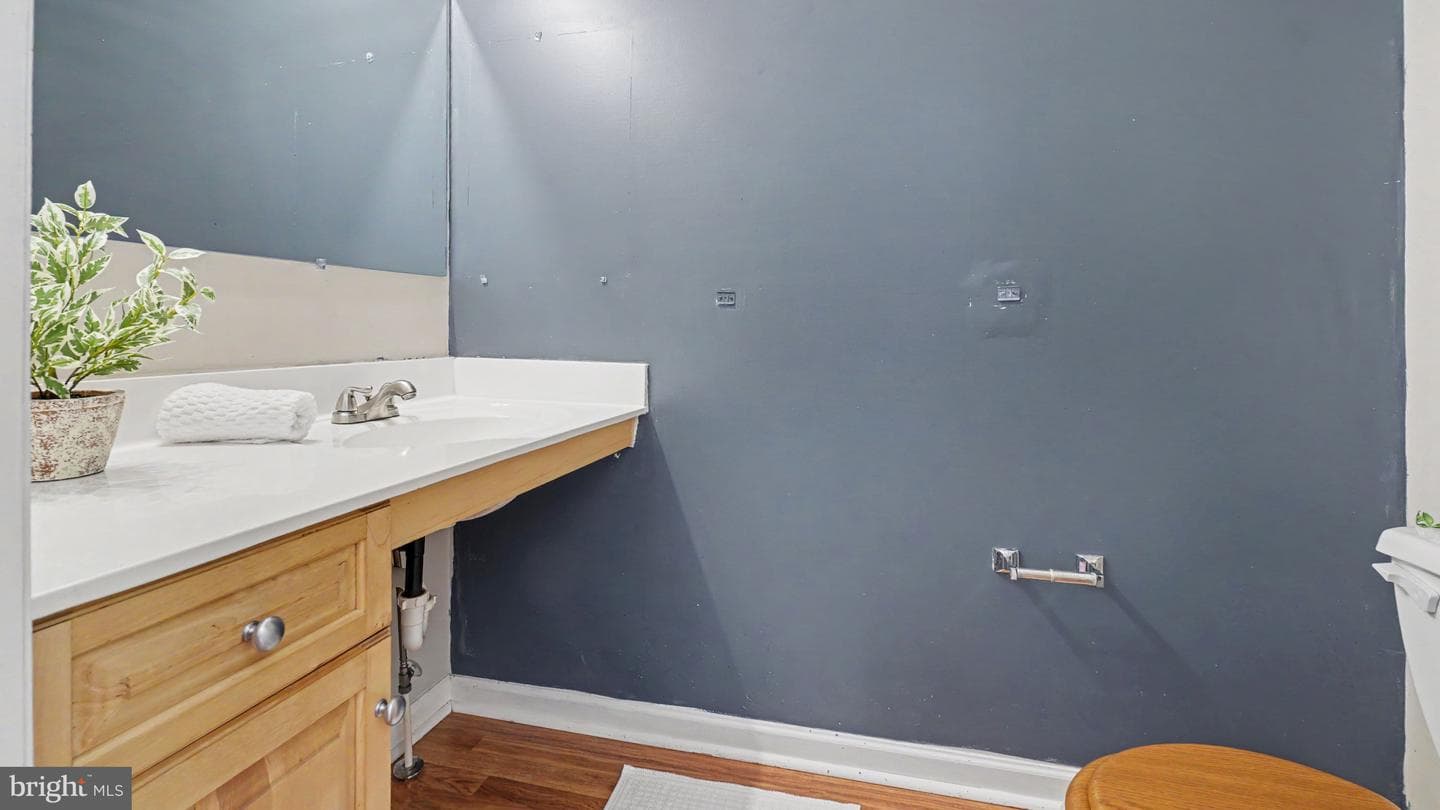 909 Boundary Court photo 14