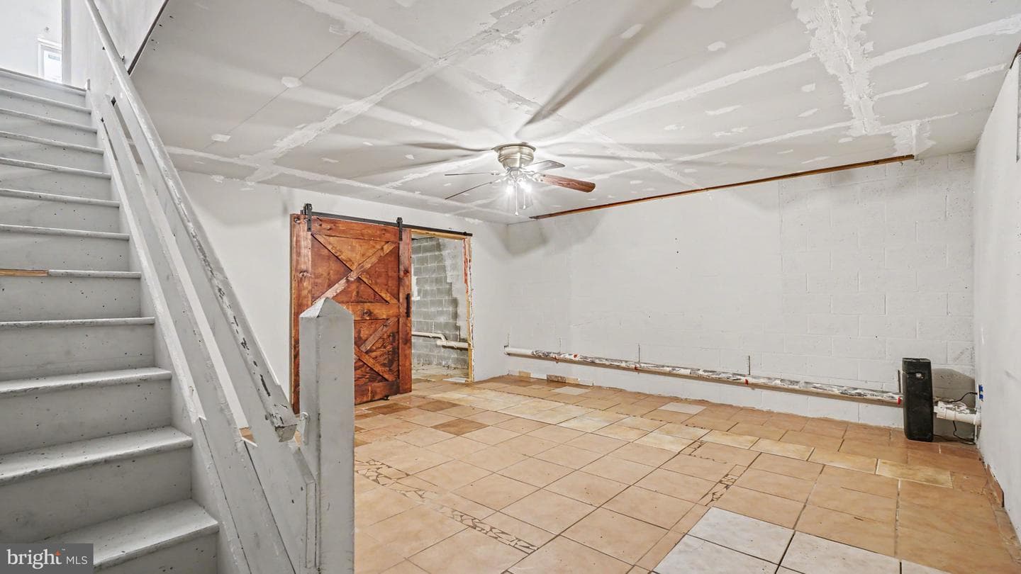 909 Boundary Court photo 25