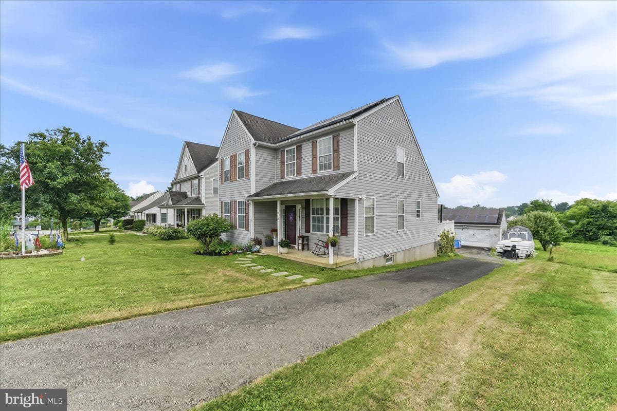 313 Manchester Street photo 3