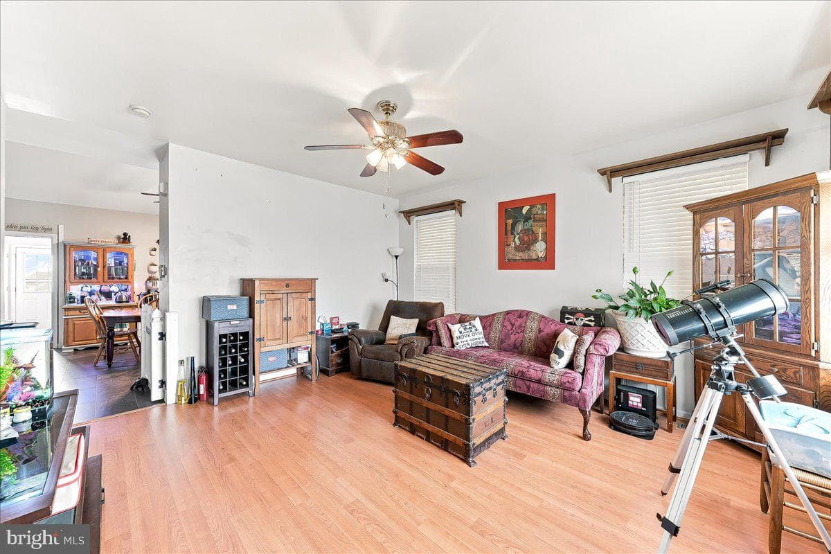 313 Manchester Street photo 5