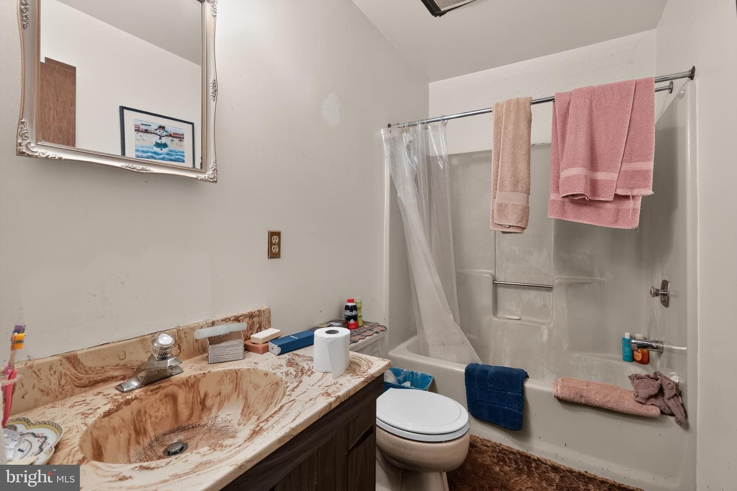 1 Lynn Boulevard photo 28