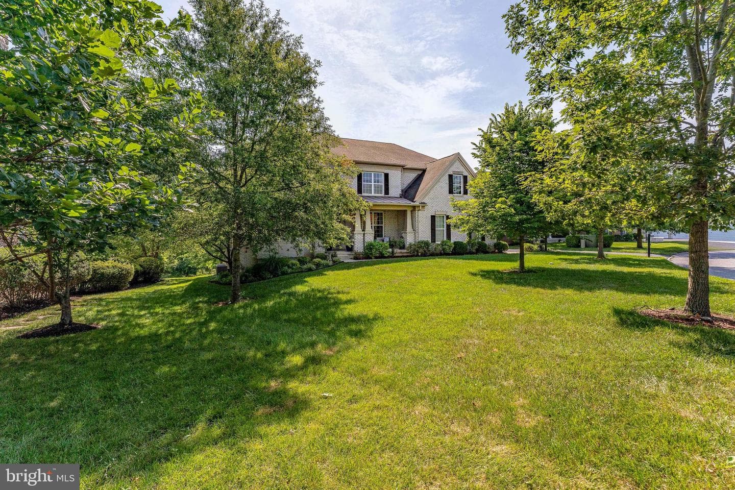 132 Pratt Lane photo 3