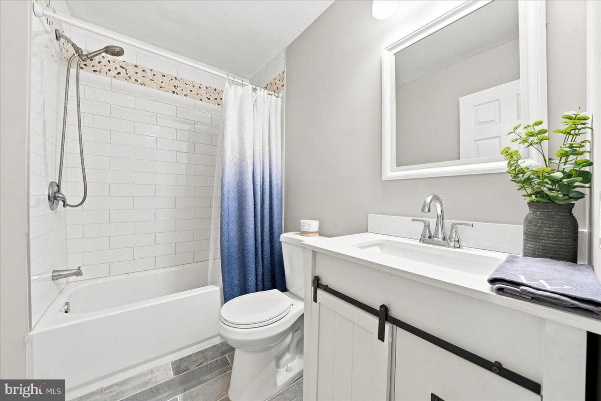 292 Carlyn Court photo 22