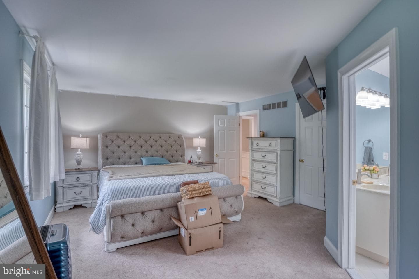 200 Derby Lane photo 28