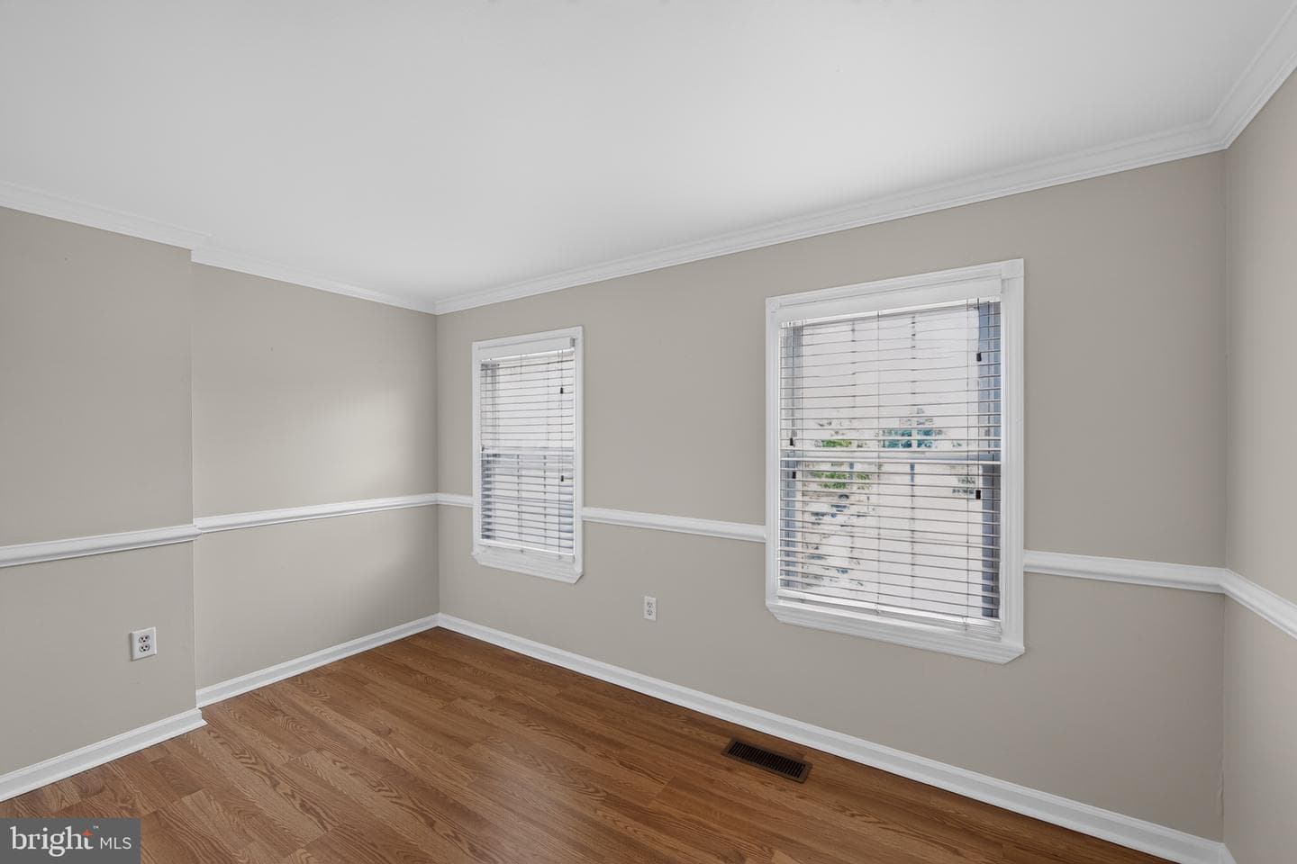 229 E Market Street photo 11