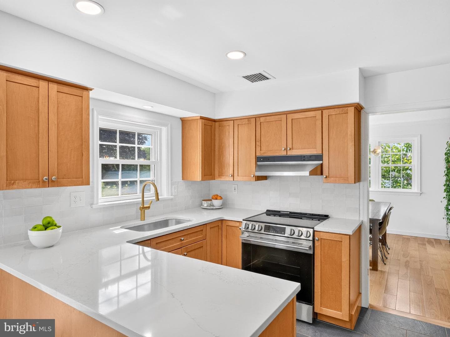 7 Carriage Drive photo 6