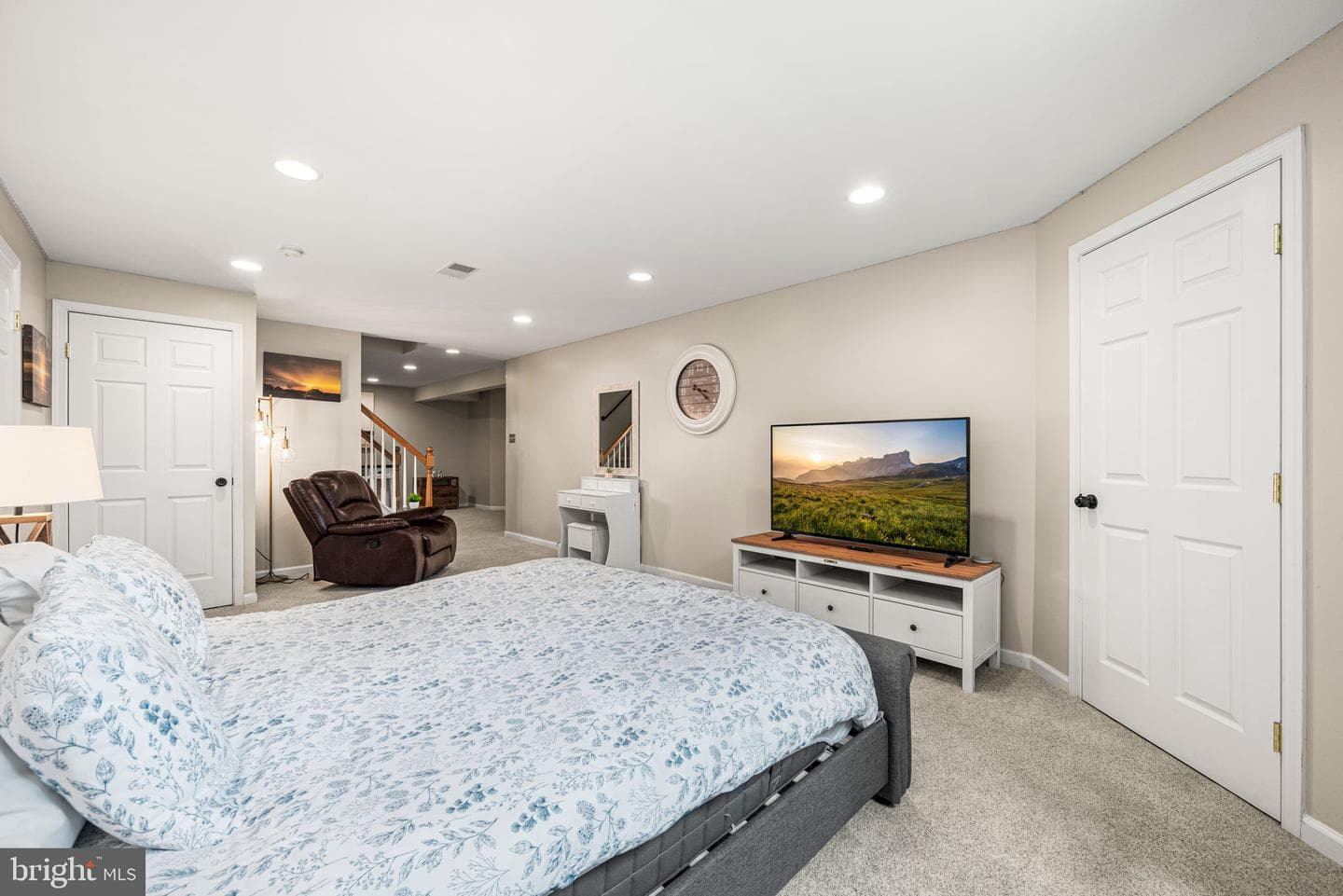 55 Ramblewood Drive photo 39