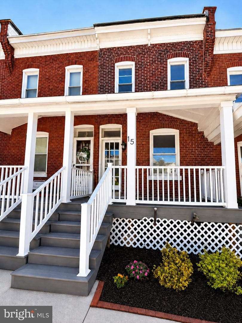 15 Franklin Avenue photo 3