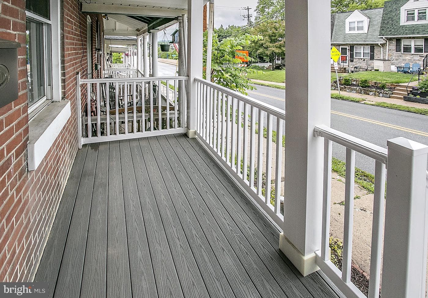 15 Franklin Avenue photo 5