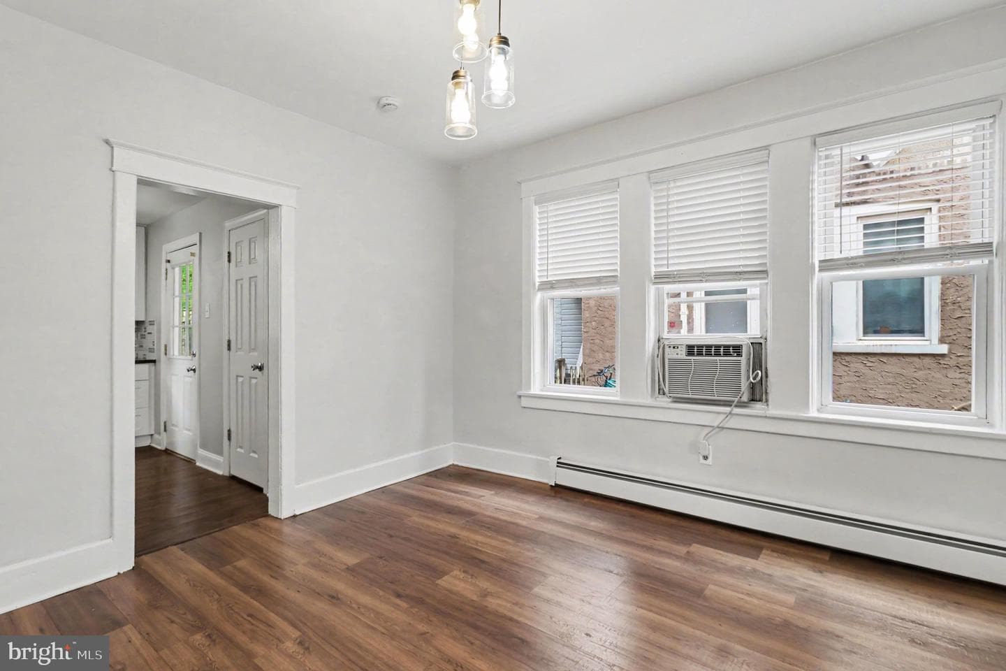624 Bridge Street photo 13