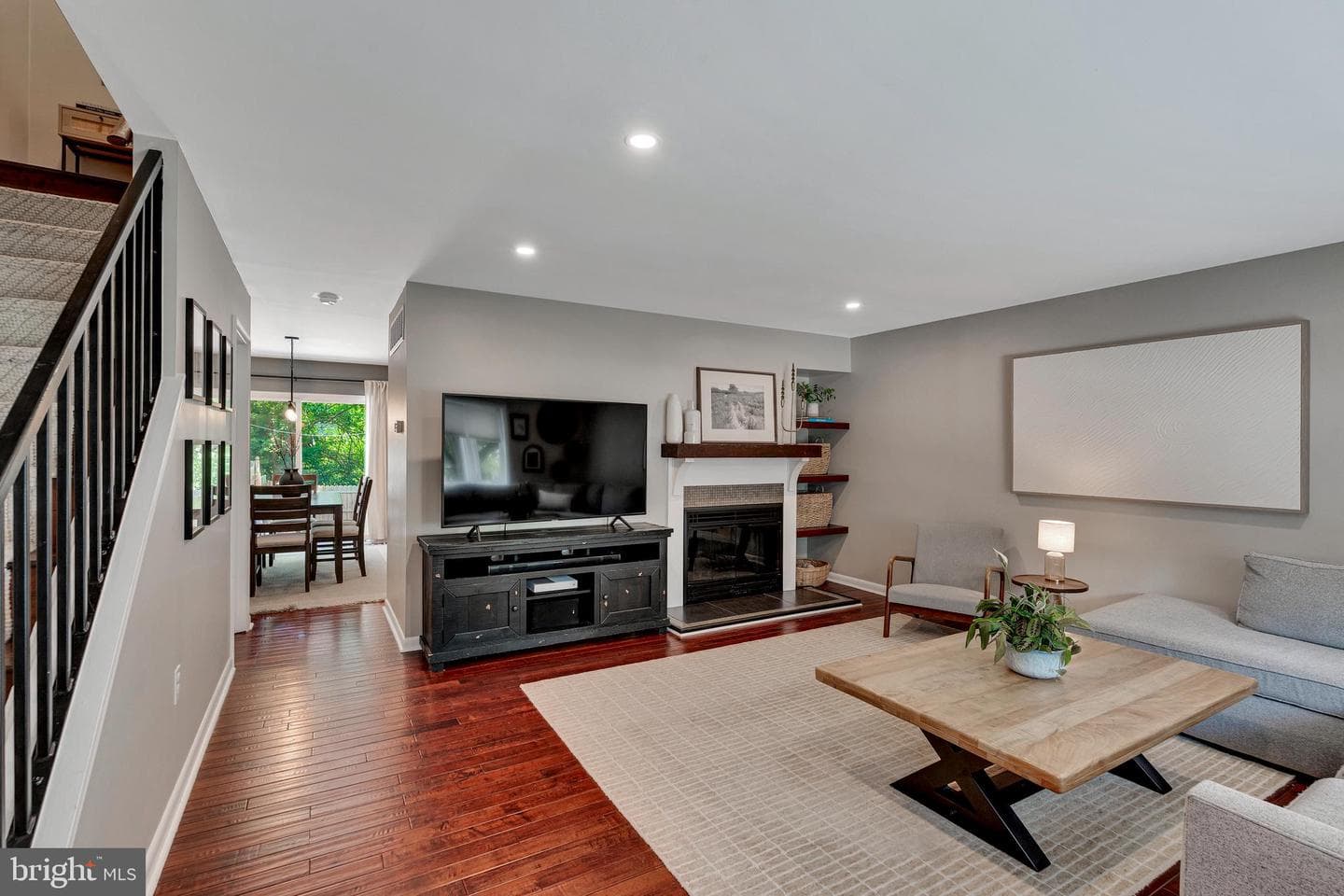 43 Evergreen Lane photo 6
