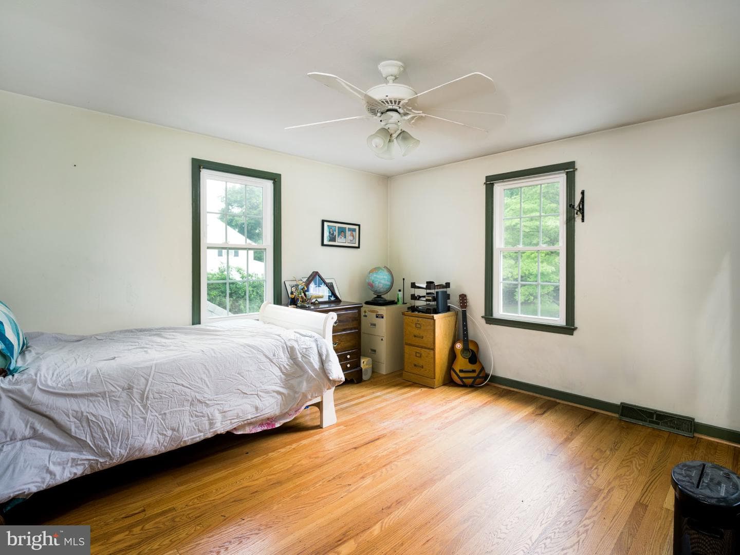 305 Continental Drive photo 39