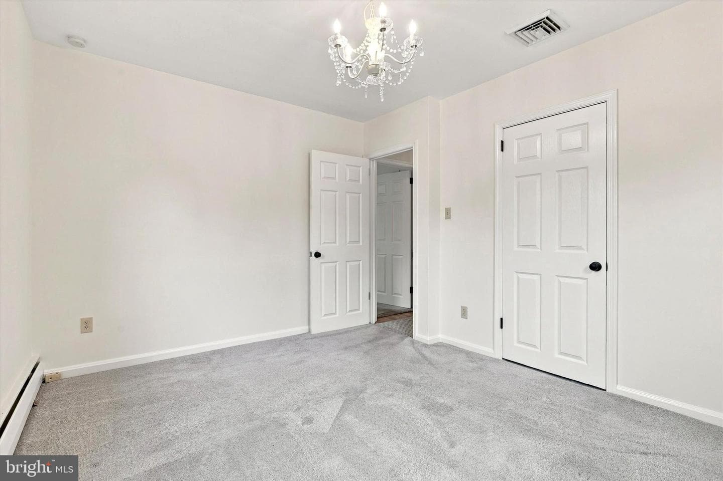 303 Landsende Road photo 16