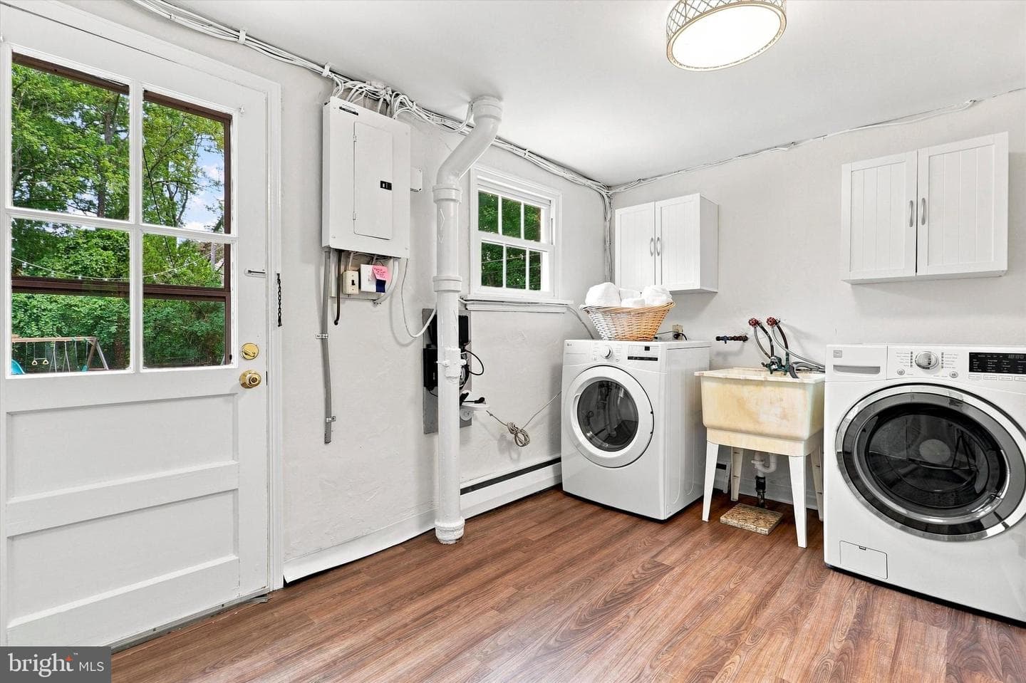 303 Landsende Road photo 23