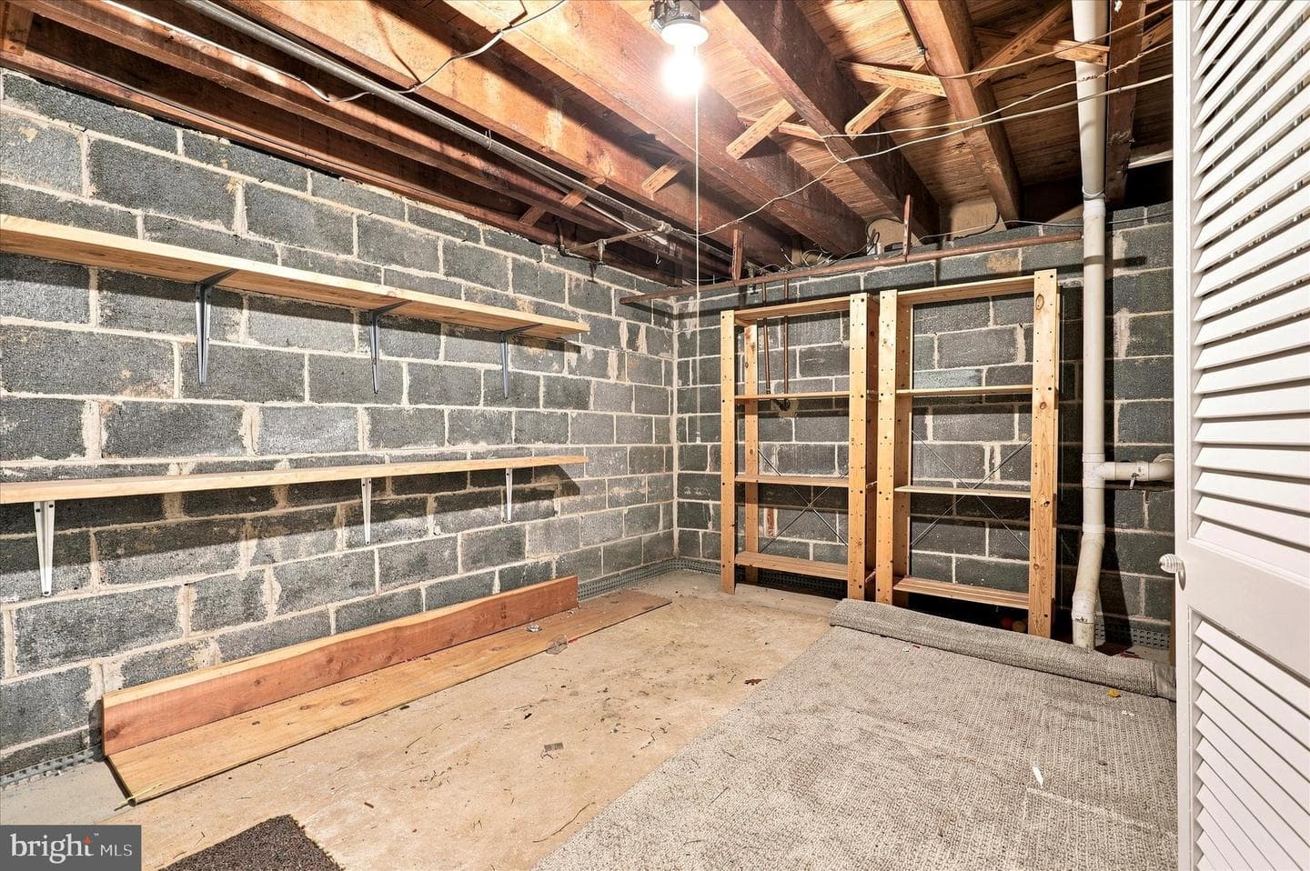 303 Landsende Road photo 26