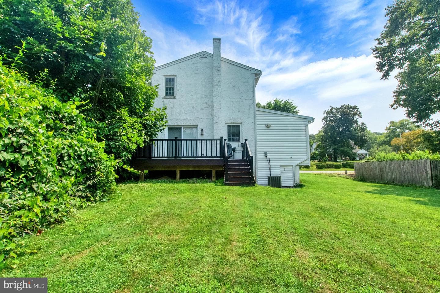 1305 Stirling Street photo 33