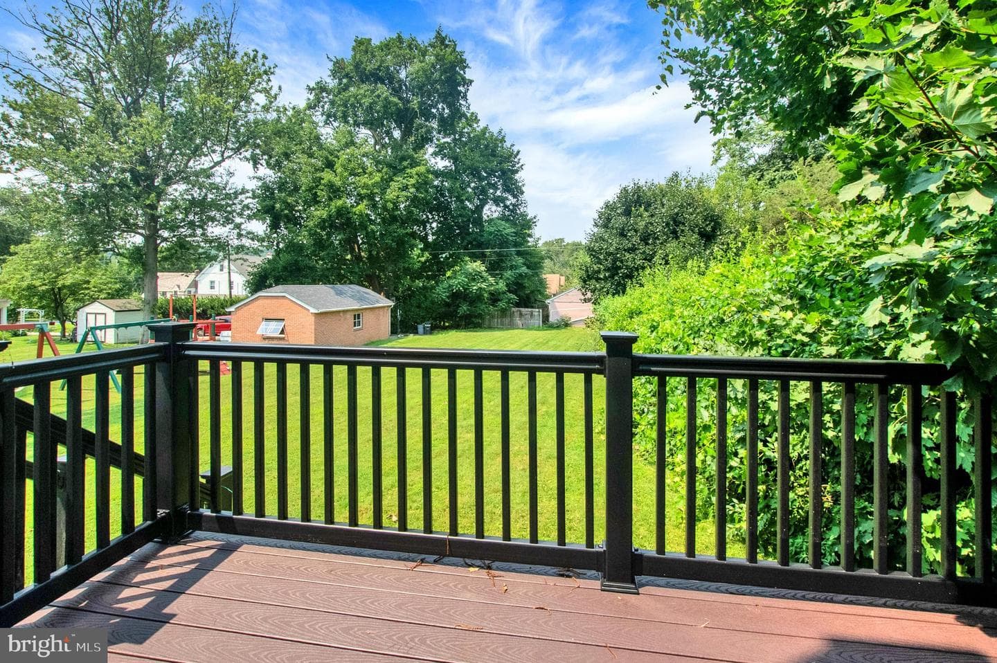 1305 Stirling Street photo 35