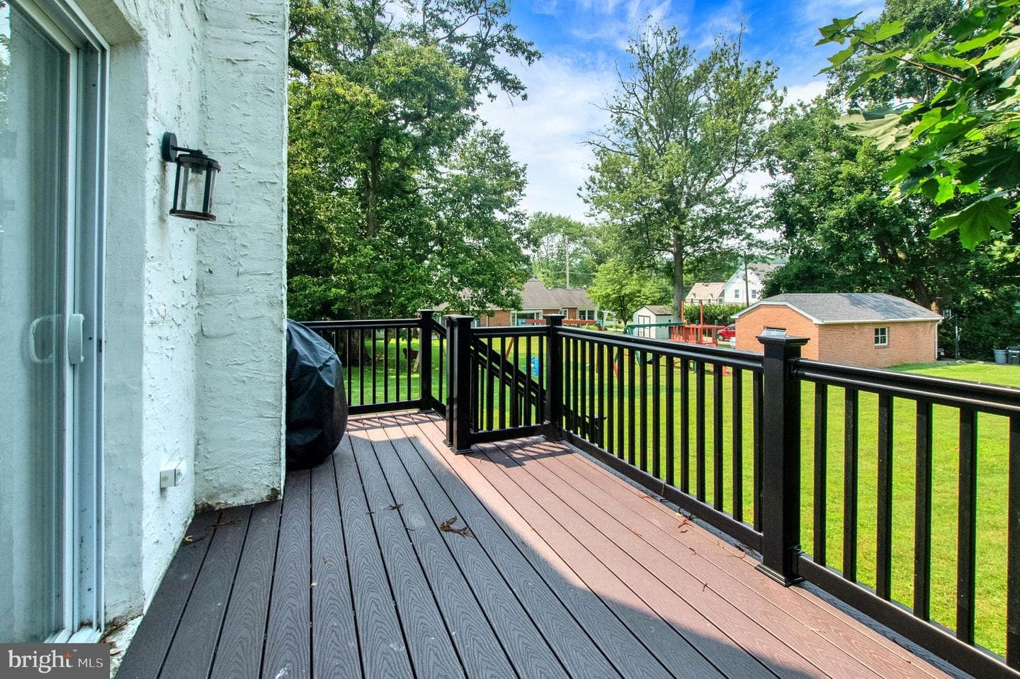 1305 Stirling Street photo 36